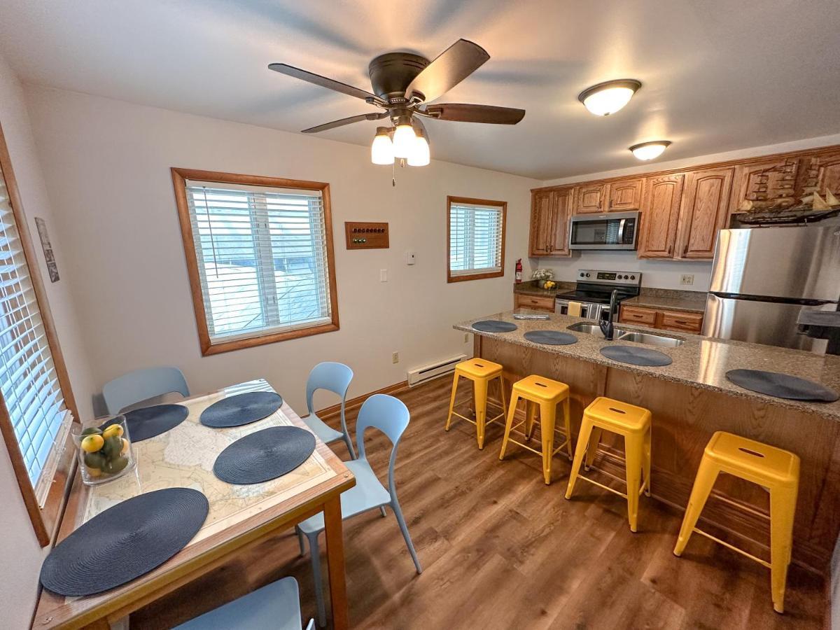 Fun Family Home Near Cedar Point Сандаски Экстерьер фото